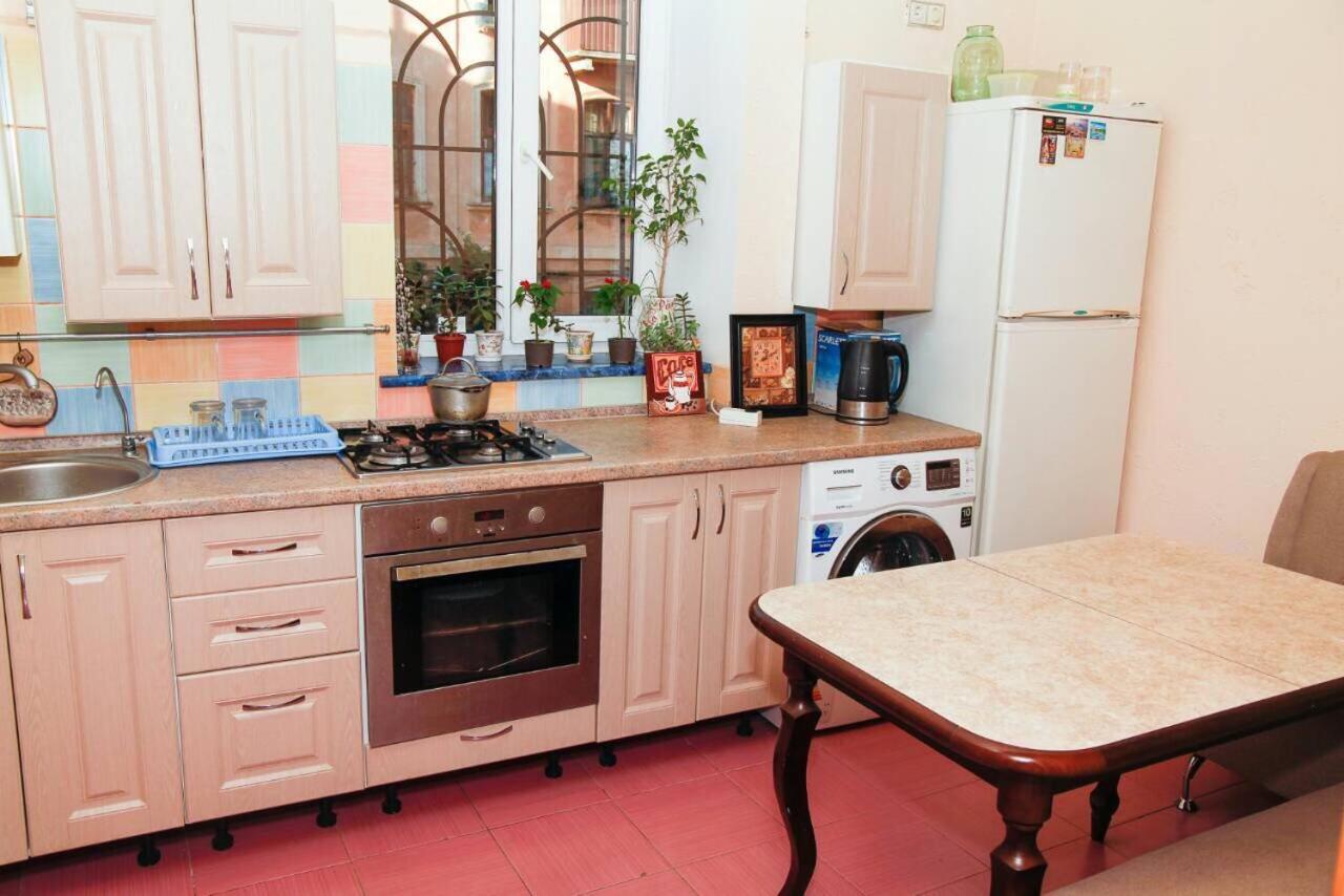 Appartement Ланжероновская Угол Дерибасовская à Odessa Chambre photo